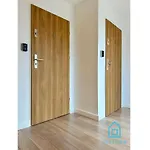 Baltyk Apartment- Tranquil Retreat, 15 Minutes To The Sea & Gdansk Center *
