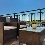 Baltyk Apartment- Tranquil Retreat, 15 Minutes To The Sea & Gdansk Center Апартаменты *