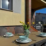 Baltyk Apartment- Tranquil Retreat, 15 Minutes To The Sea & Gdansk Center *