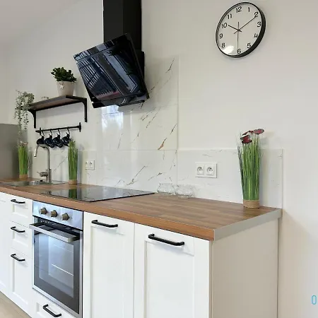 Baltyk Apartment- Tranquil Retreat, 15 Minutes To The Sea & Gdansk Center Apartmán *