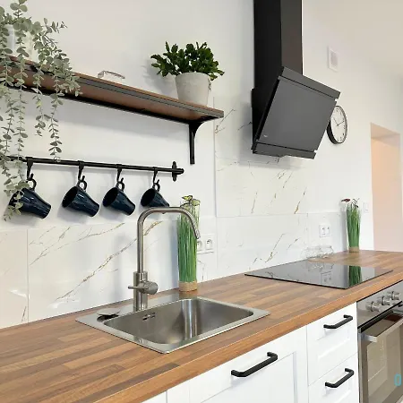 Apartmán Baltyk Apartment- Tranquil Retreat, 15 Minutes To The Sea & Gdansk Center *