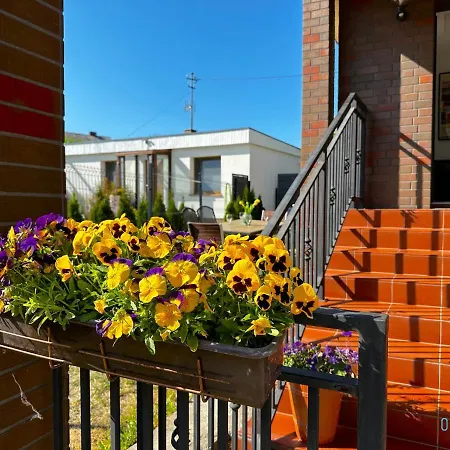 Baltyk Apartment- Tranquil Retreat, 15 Minutes To The Sea & Gdansk Center Apartmán