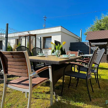 Baltyk Apartment- Tranquil Retreat, 15 Minutes To The Sea & Gdansk Center