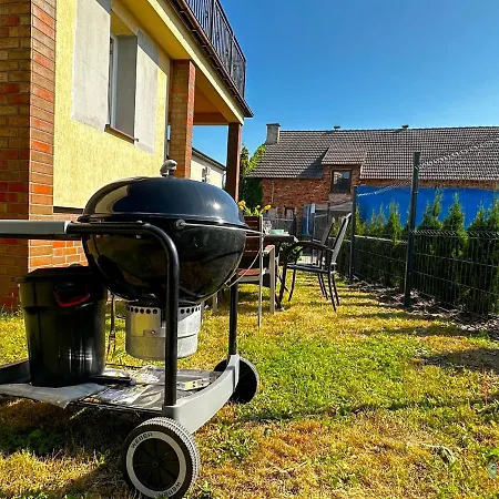 Apartment Baltyk Apartment- Tranquil Retreat, 15 Minutes To The Sea & Gdansk Center *