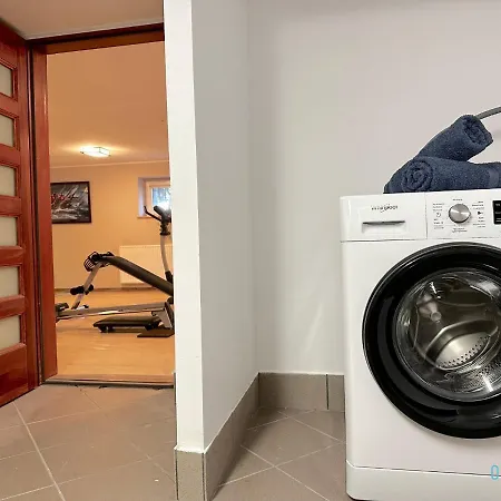Baltyk Apartment- Tranquil Retreat, 15 Minutes To The Sea & Gdansk Center