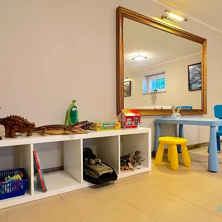 Baltyk Apartment- Tranquil Retreat, 15 Minutes To The Sea & Gdansk Center *